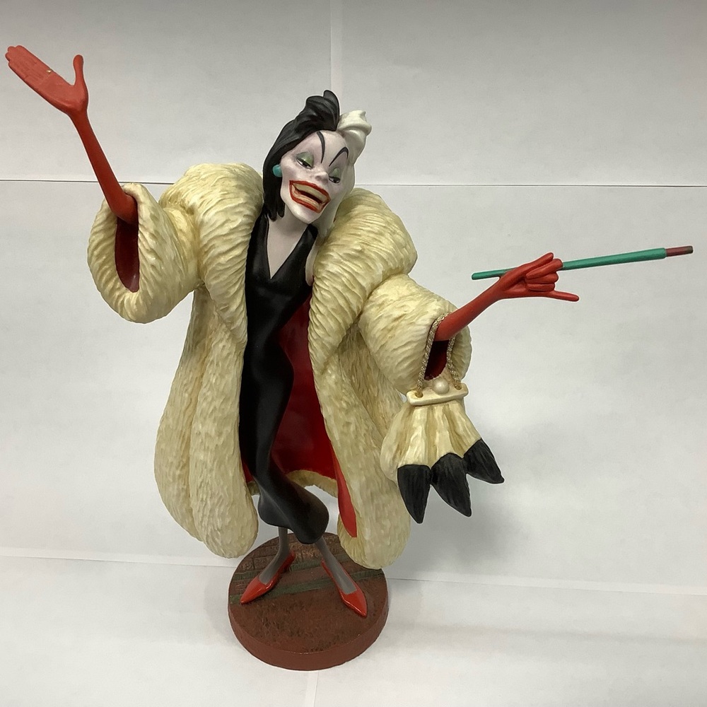 Walt Disney Collectors Society “Anita, darling” Cruella De Vil 101 Dalmatians WB